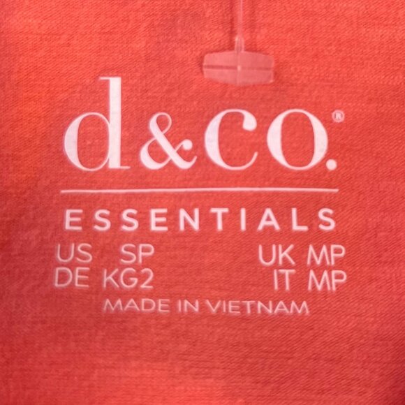 D&Co Essentials VNeck Short Sleeve Tshirt Womens SP Small Petite Peach New WOT - Picture 5 of 7